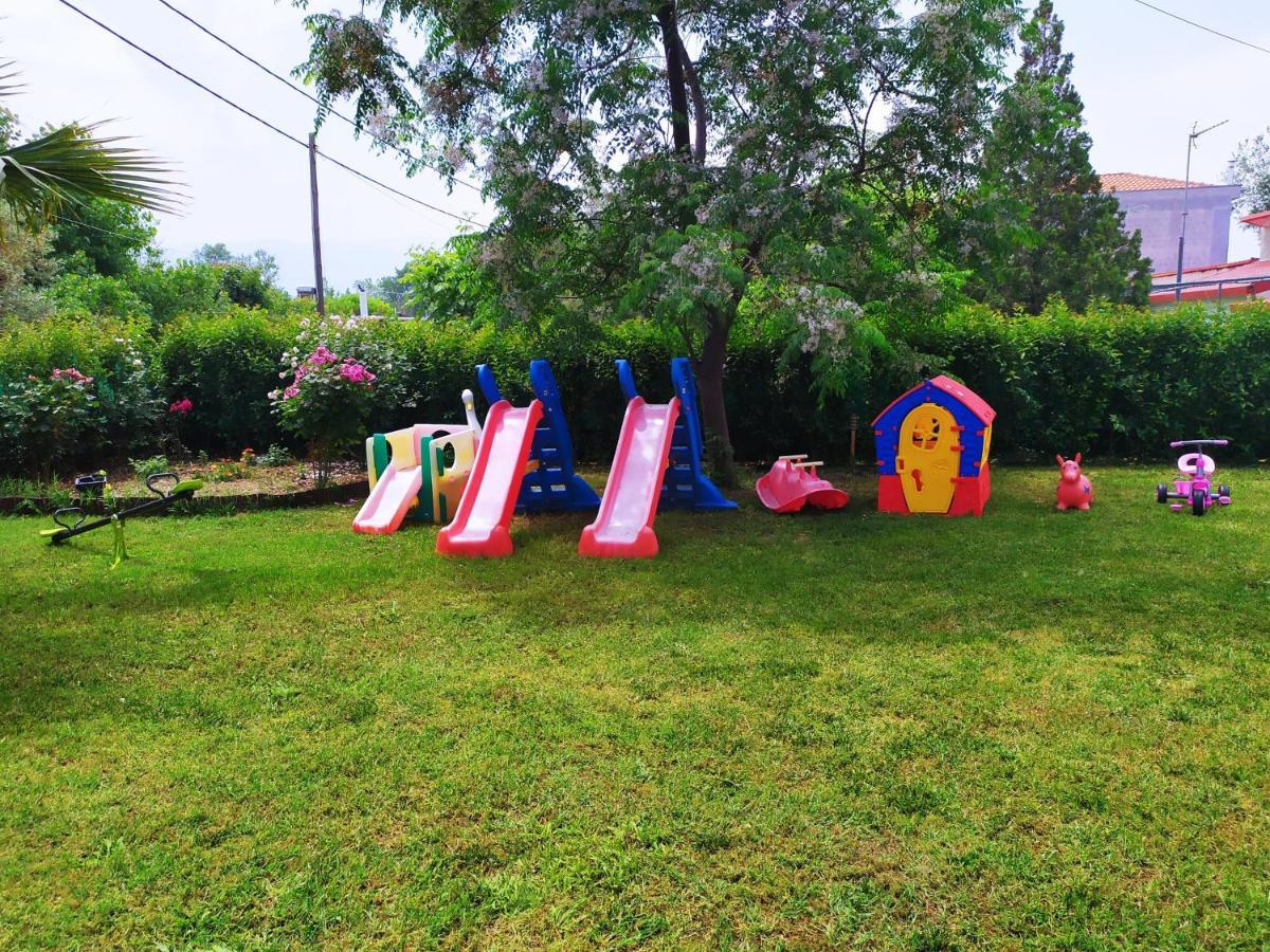 Noufara Apartments Nea Mesagkala Luaran gambar