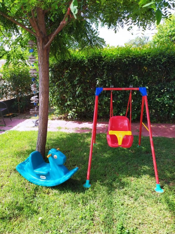 Noufara Apartments Nea Mesagkala Luaran gambar