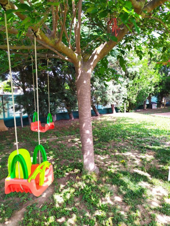 Noufara Apartments Nea Mesagkala Luaran gambar