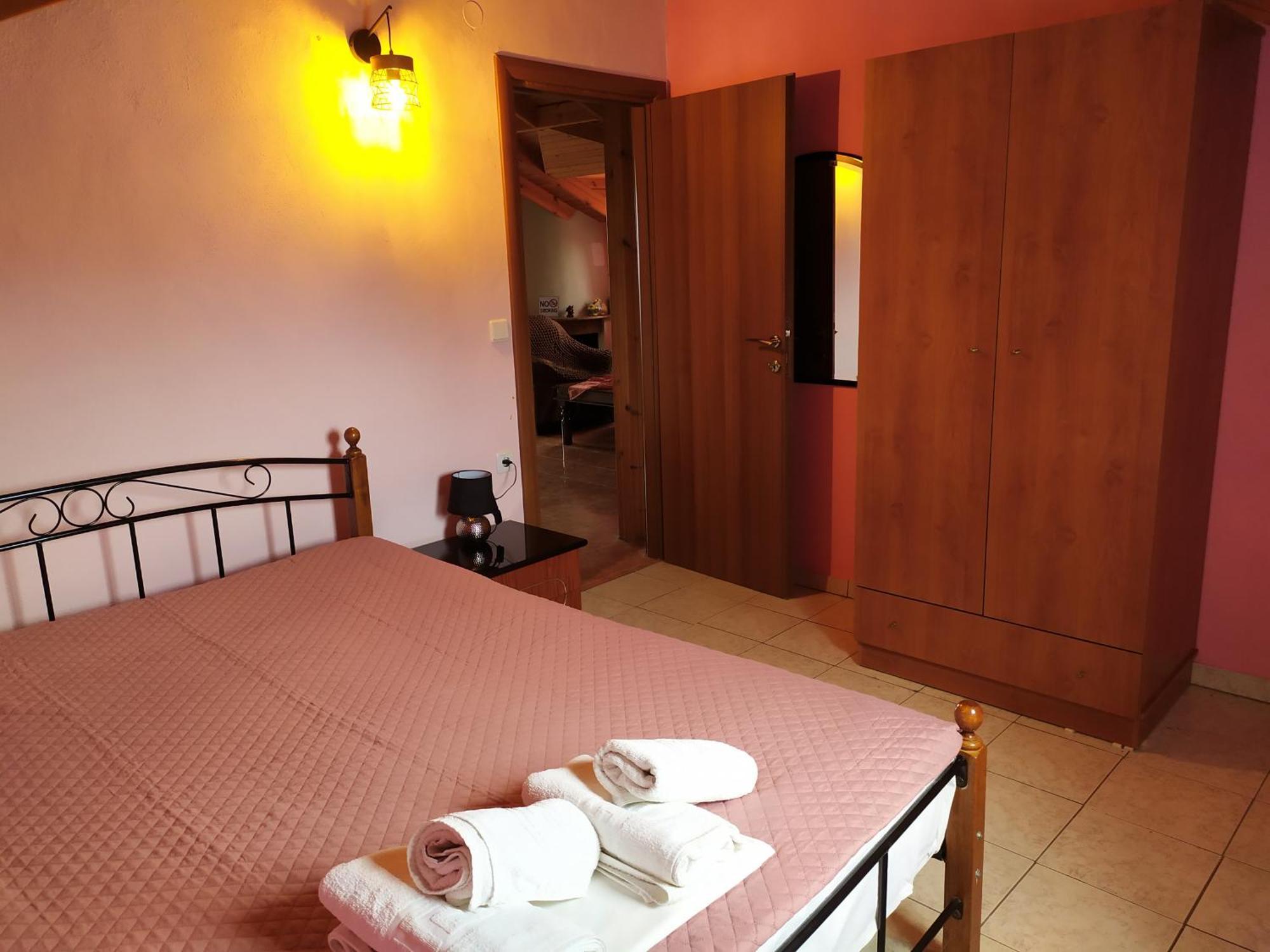 Noufara Apartments Nea Mesagkala Luaran gambar
