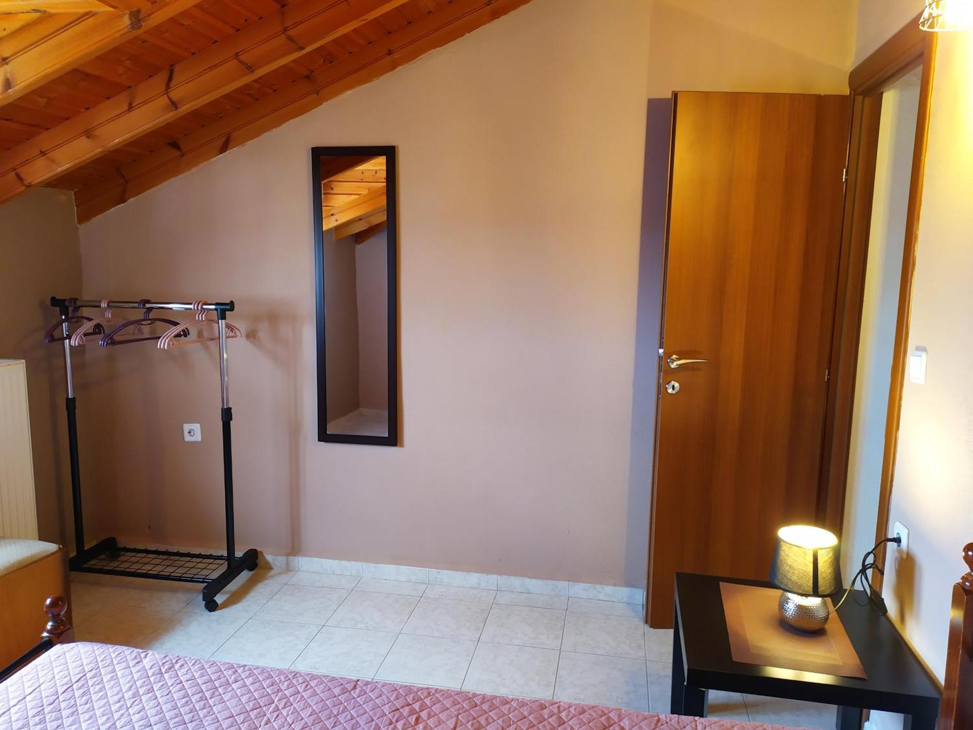 Noufara Apartments Nea Mesagkala Bilik gambar