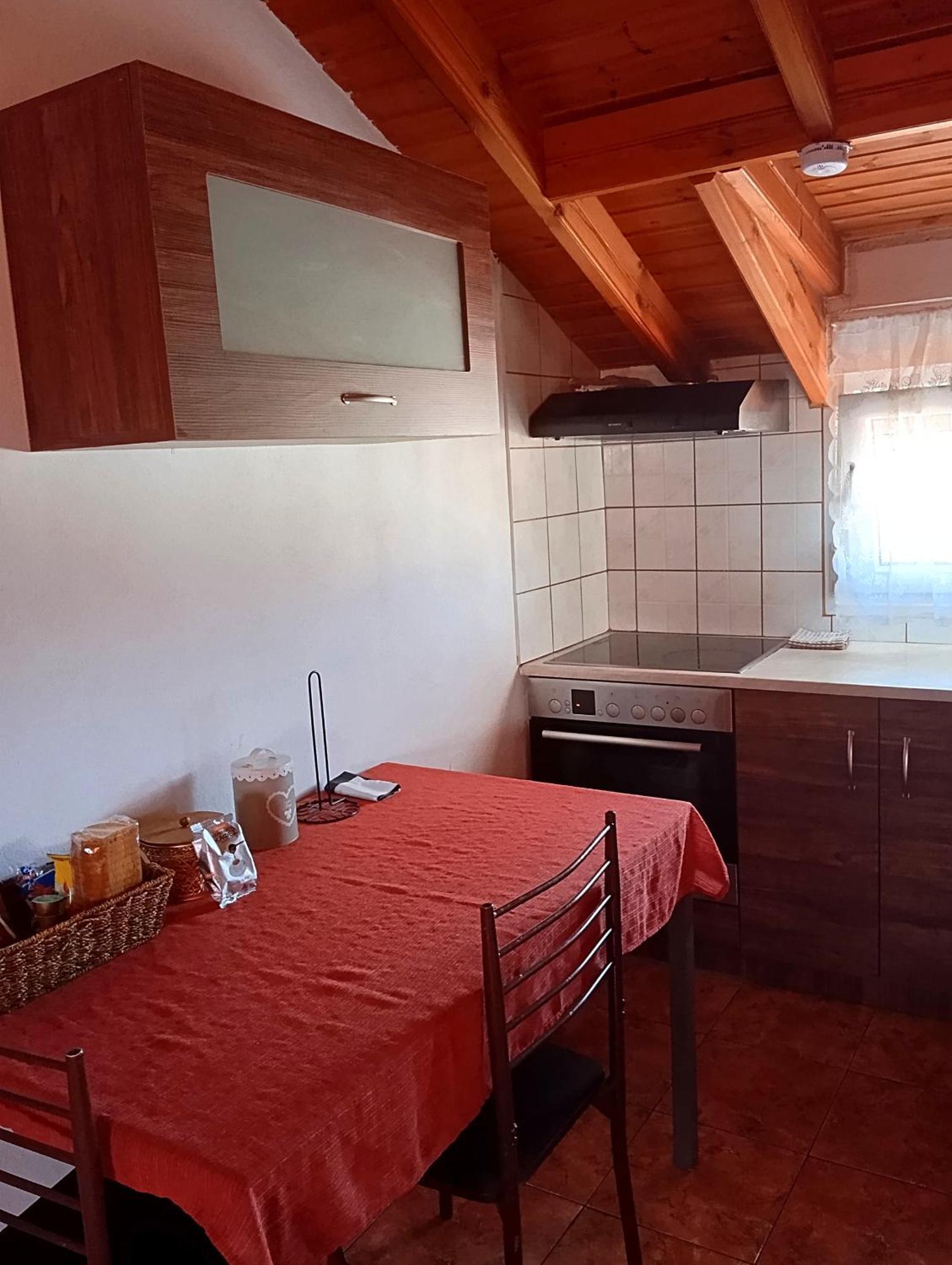 Noufara Apartments Nea Mesagkala Luaran gambar