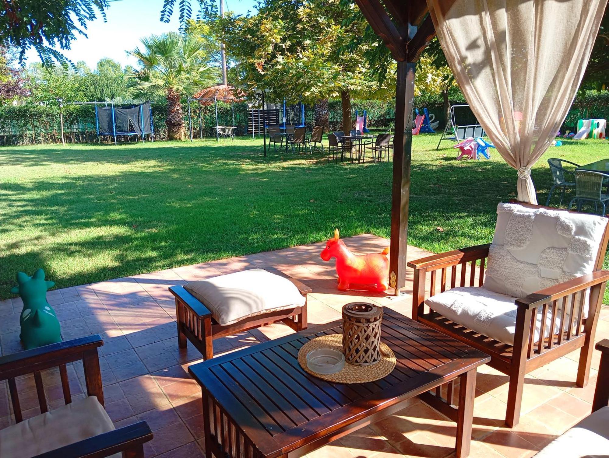 Noufara Apartments Nea Mesagkala Luaran gambar