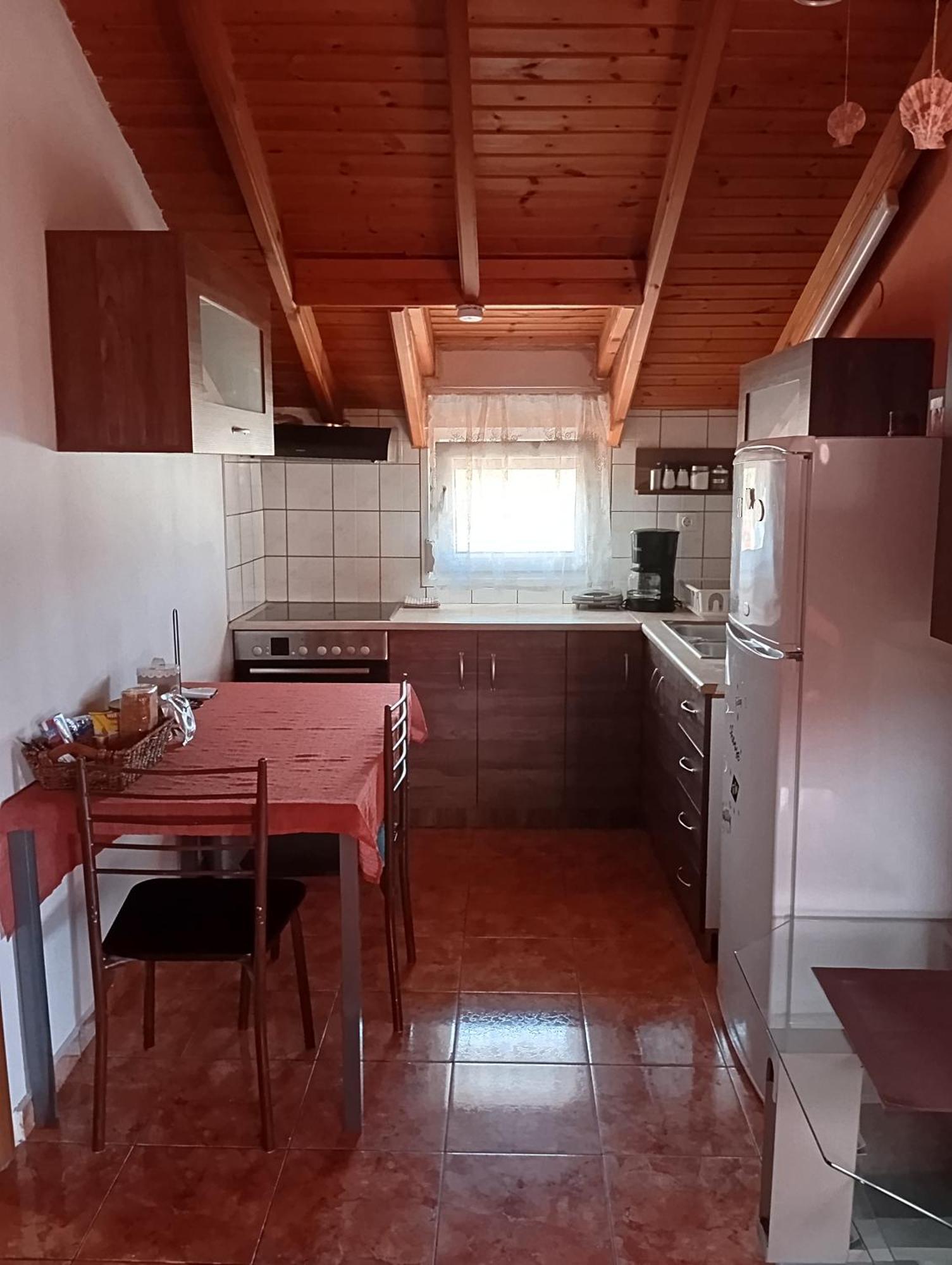 Noufara Apartments Nea Mesagkala Luaran gambar