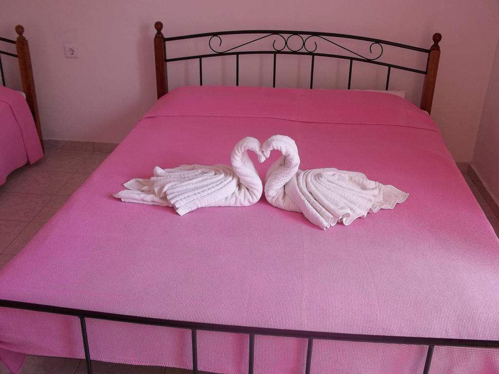 Noufara Apartments Nea Mesagkala Luaran gambar