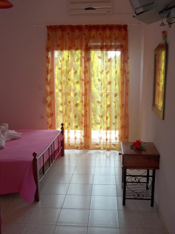 Noufara Apartments Nea Mesagkala Luaran gambar
