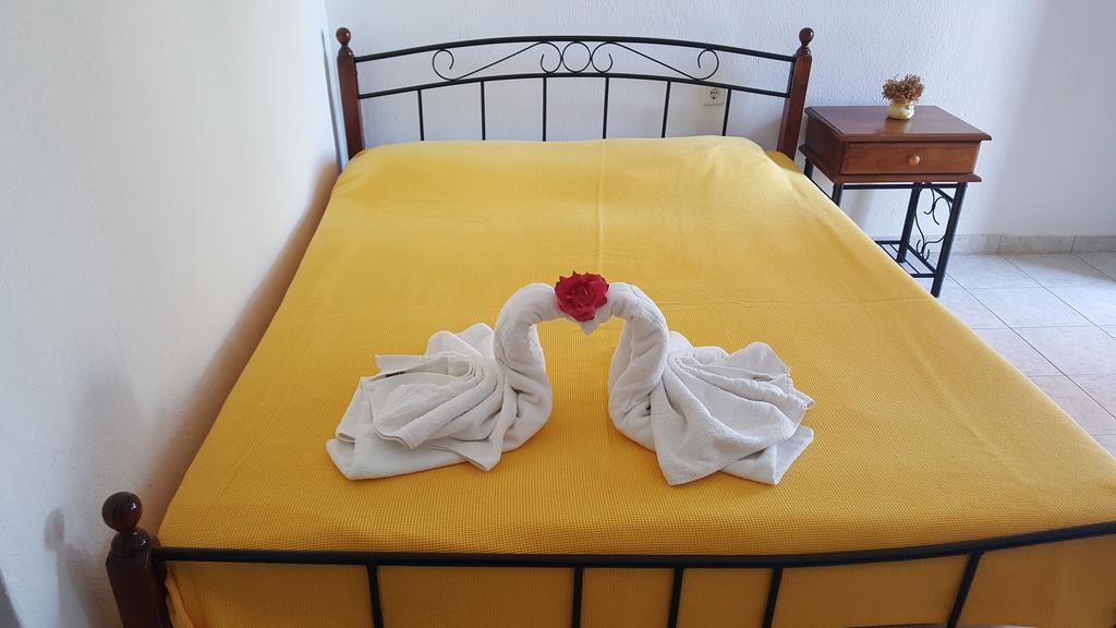 Noufara Apartments Nea Mesagkala Luaran gambar
