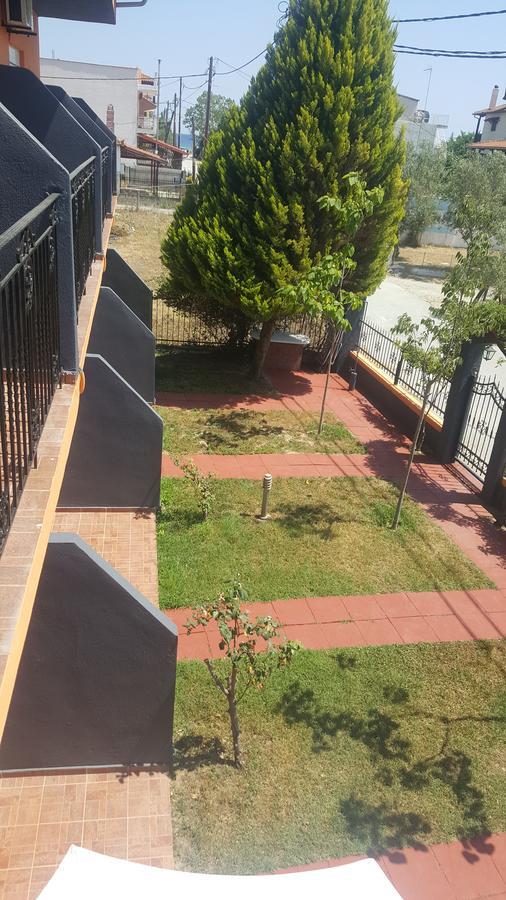 Noufara Apartments Nea Mesagkala Luaran gambar