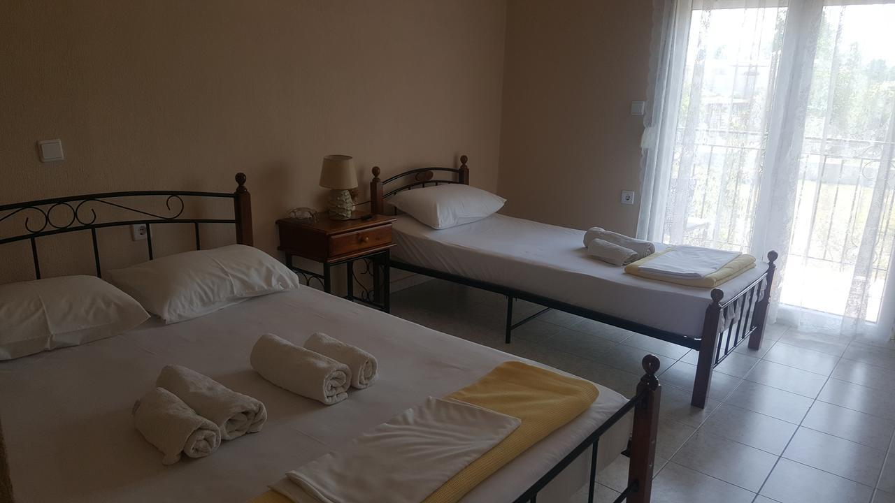Noufara Apartments Nea Mesagkala Luaran gambar