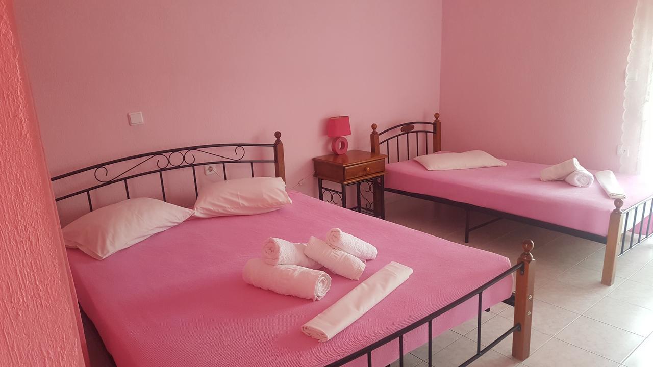 Noufara Apartments Nea Mesagkala Luaran gambar