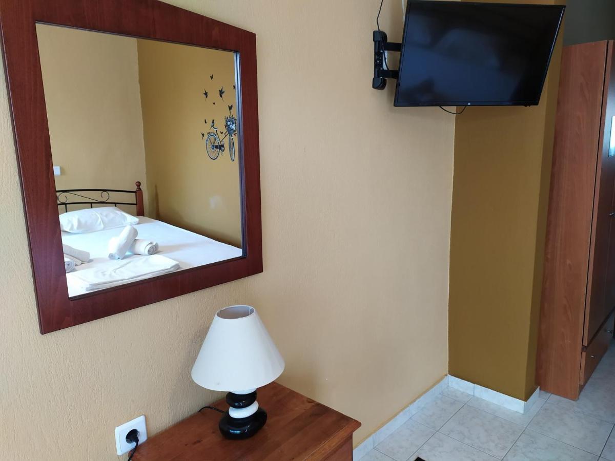 Noufara Apartments Nea Mesagkala Luaran gambar
